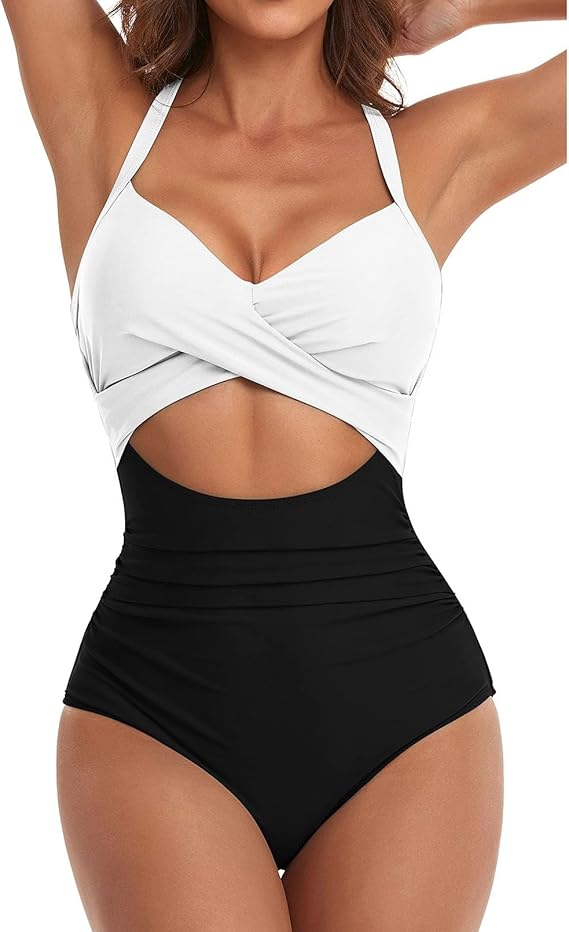Close-up of the ruched waist