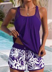 Close-up of the scoop neck front tie detail